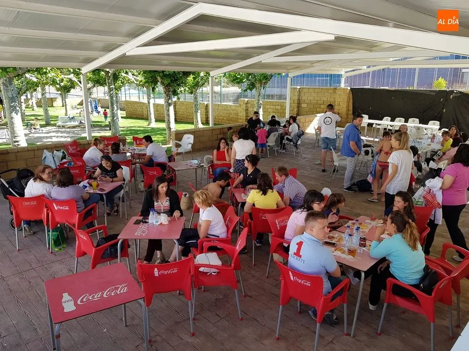Foto 2 - Las piscinas de Guijuelo abren su temporada de ba&ntilde;o