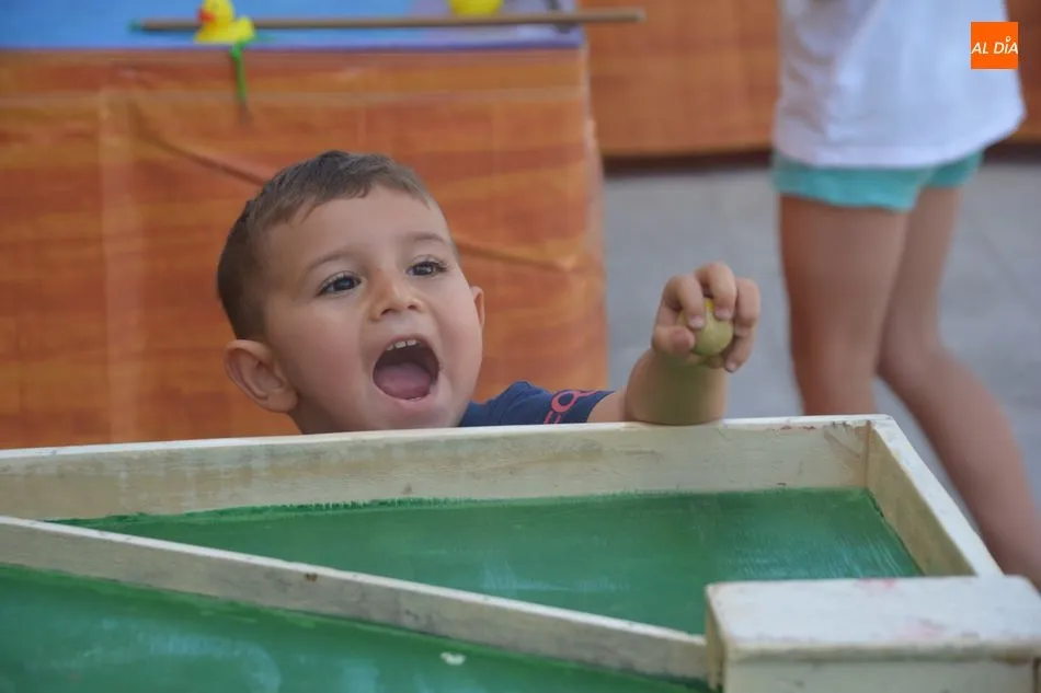 Foto 6 - Los m&aacute;s peque&ntilde;os disfrutan de la mejor manera posible de las Fiestas del Se&ntilde;or de Carbajosa