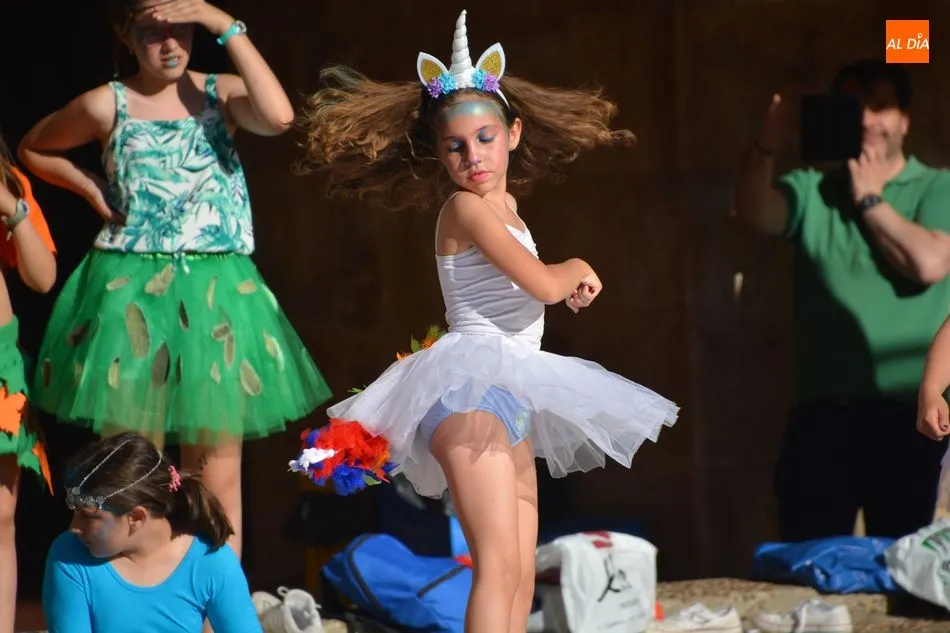 Foto 10 - El Colegio Padre Manj&oacute;n celebra su fiesta de fin de curso