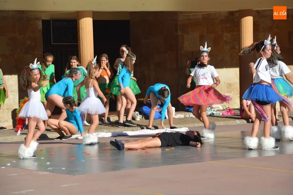 Foto 6 - El Colegio Padre Manj&oacute;n celebra su fiesta de fin de curso