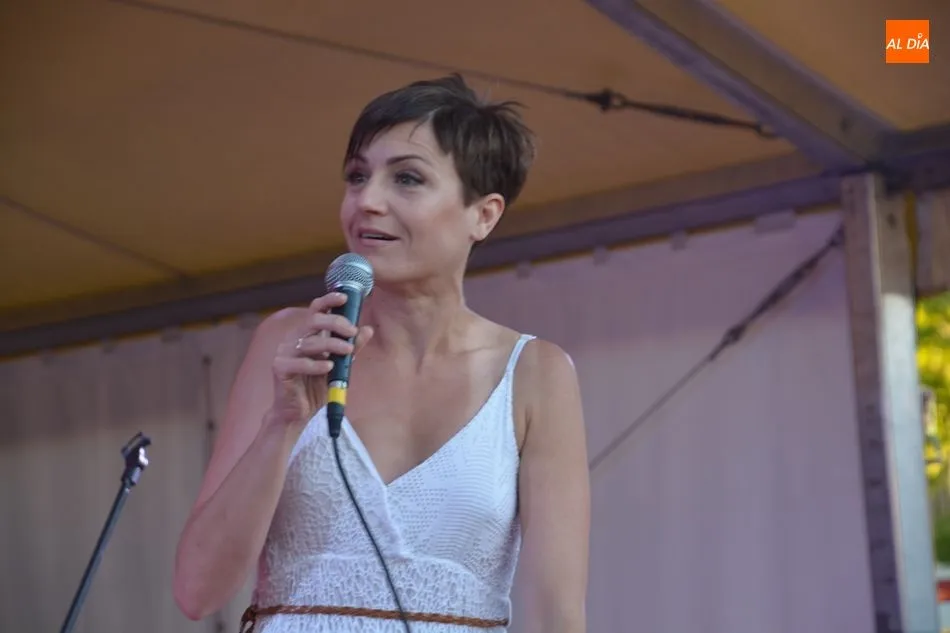 Foto 11 - La monologuista Sara Escudero y las pe&ntilde;as protagonizan el inicio de las fiestas de Cabrerizos