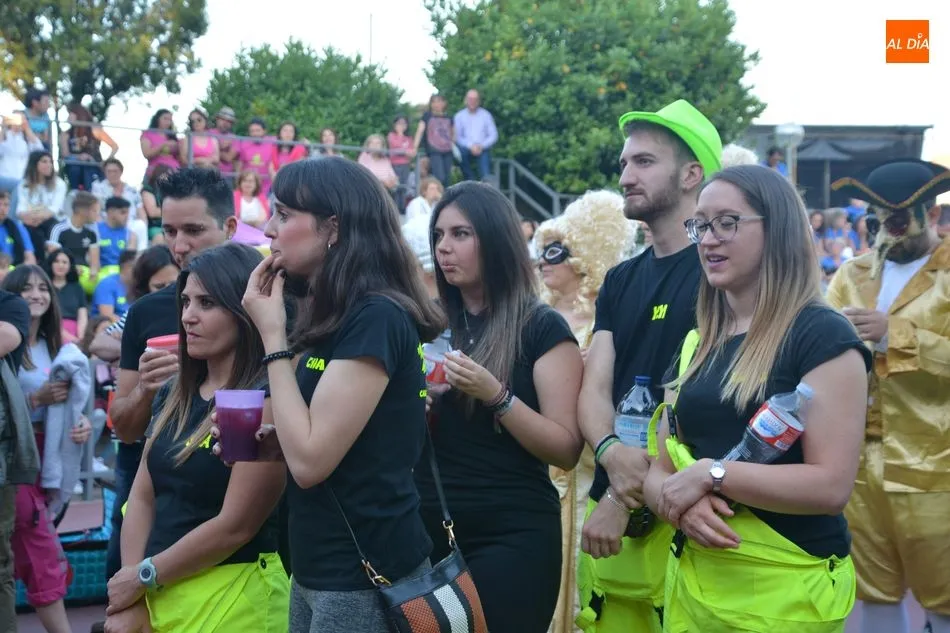 Foto 9 - La monologuista Sara Escudero y las pe&ntilde;as protagonizan el inicio de las fiestas de Cabrerizos