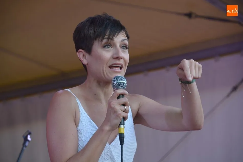 Foto 7 - La monologuista Sara Escudero y las pe&ntilde;as protagonizan el inicio de las fiestas de Cabrerizos