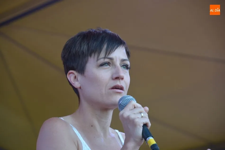Foto 4 - La monologuista Sara Escudero y las pe&ntilde;as protagonizan el inicio de las fiestas de Cabrerizos