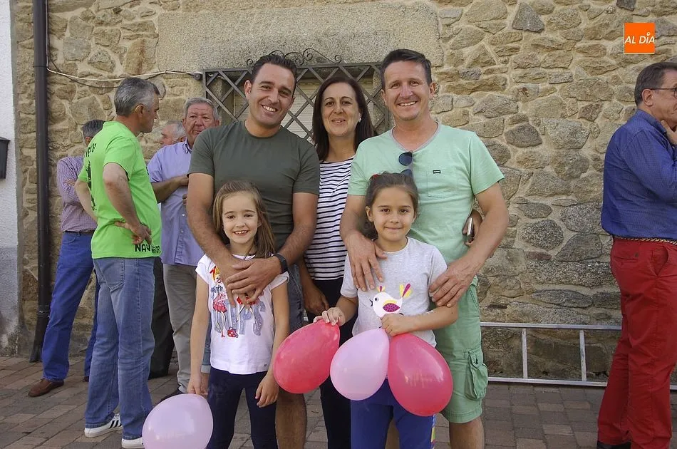 Foto 11 - Navasfr&iacute;as estalla en fiestas con el preg&oacute;n de Tom&aacute;s Acosta P&iacute;riz  