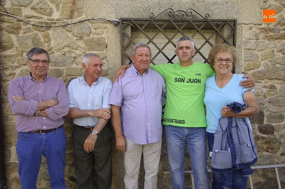Foto 9 - Navasfr&iacute;as estalla en fiestas con el preg&oacute;n de Tom&aacute;s Acosta P&iacute;riz  