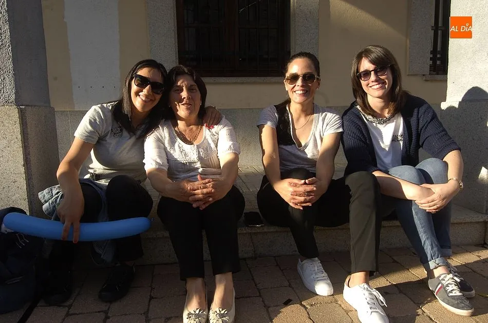 Foto 5 - Navasfr&iacute;as estalla en fiestas con el preg&oacute;n de Tom&aacute;s Acosta P&iacute;riz  