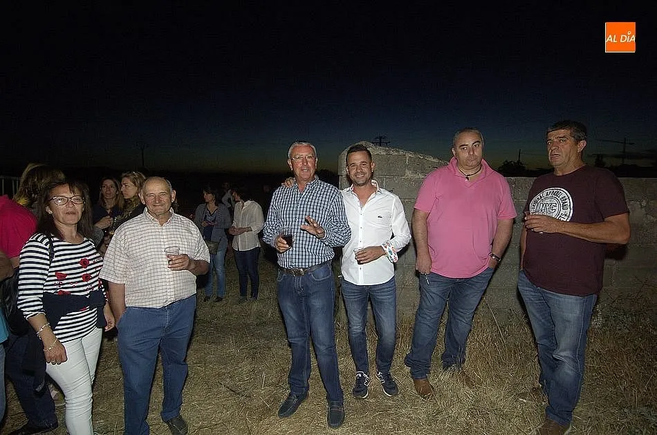 Foto 5 - El fuego ilumina la velada de apertura de los actos de Sanjuanejo en honor a su patr&oacute;n  