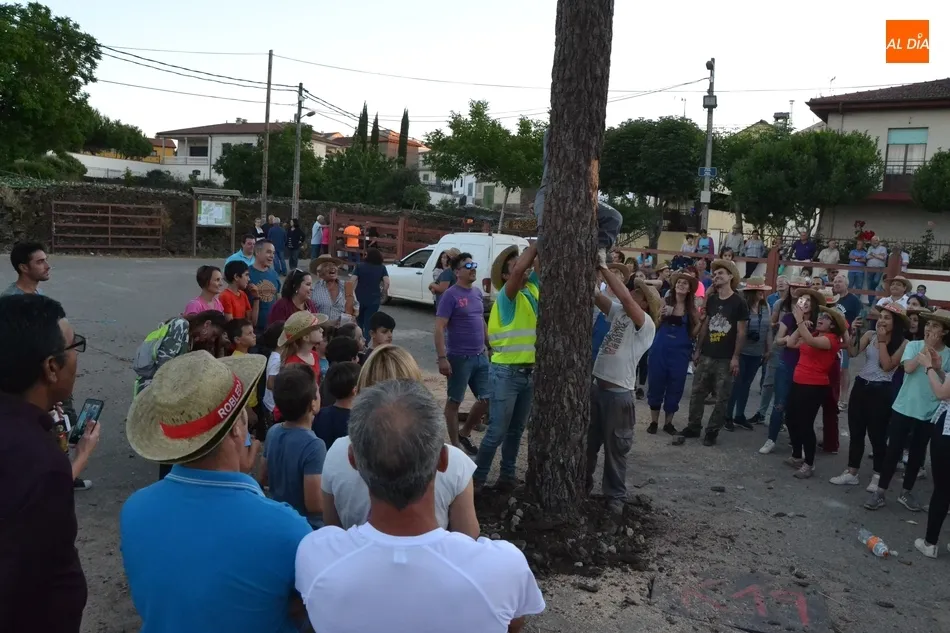 Foto 5 - Una Quinta &iacute;ntegramente femenina lidera las fiestas de San Juan en Robleda  