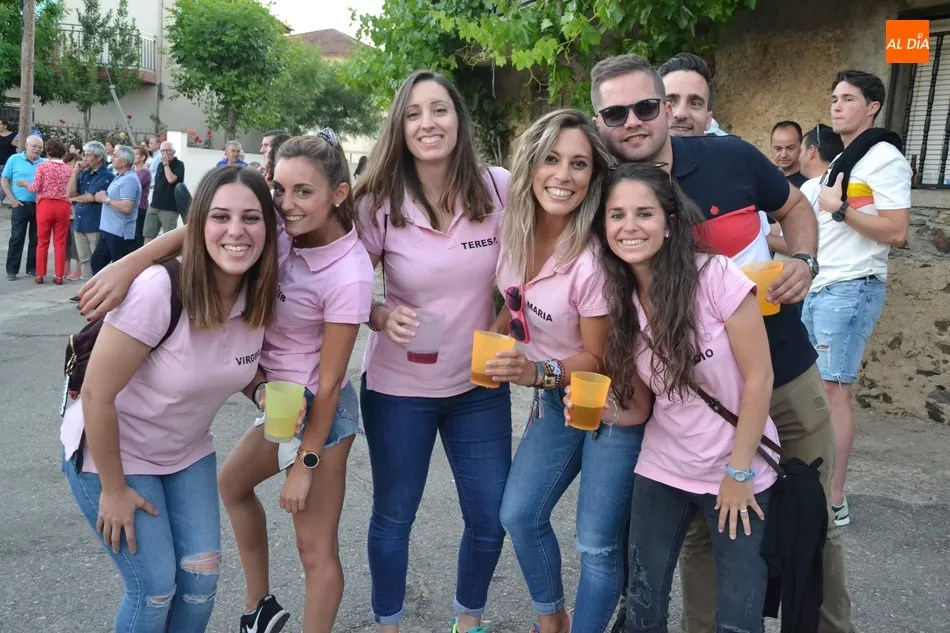 Foto 2 - Una Quinta &iacute;ntegramente femenina lidera las fiestas de San Juan en Robleda  