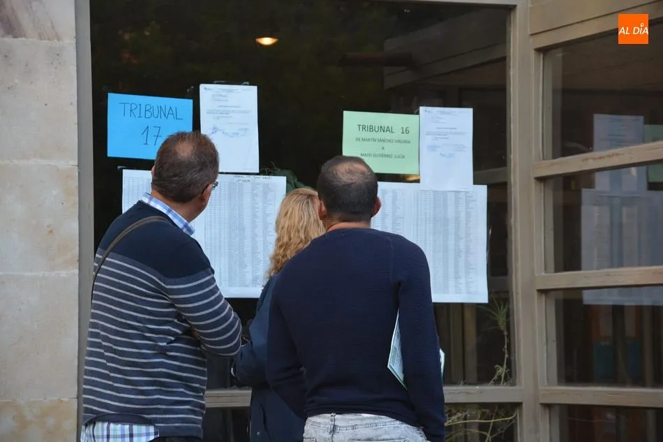 Foto 4 - Nervios e ilusiones en la oposici&oacute;n para 4.100 maestros en Salamanca