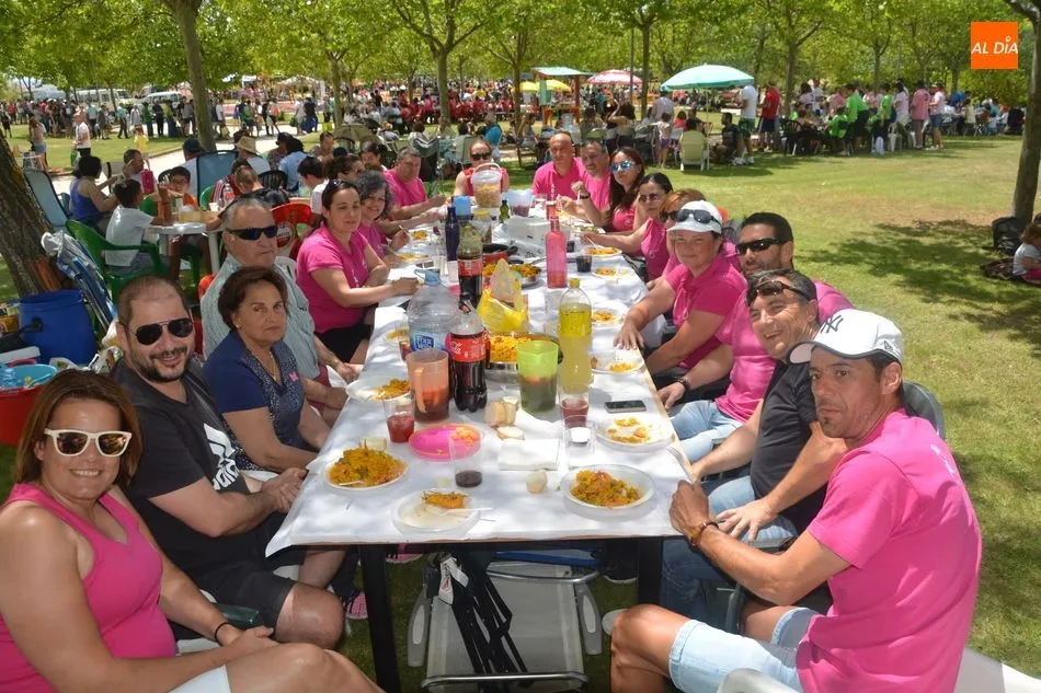 Foto 6 - En torno a 5000 personas degustan la paella festiva en Cabrerizos