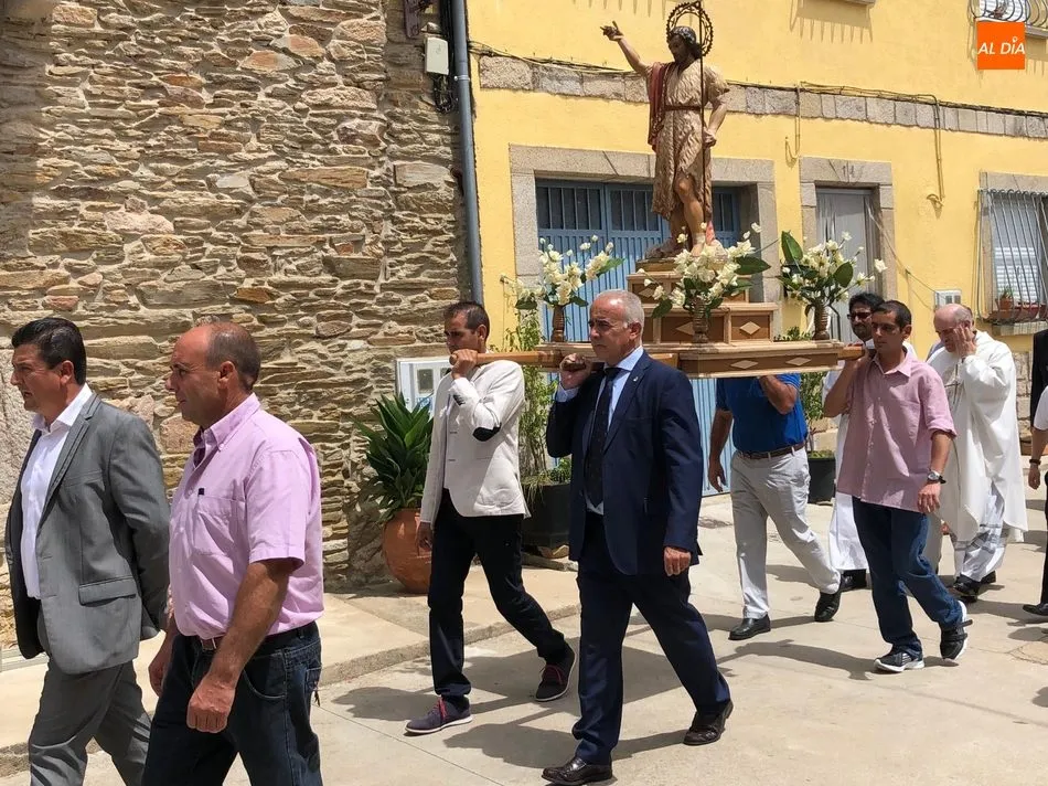 Foto 2 - Ahigal de los Aceiteros celebra sus fiestas patronales en honor a San Juan  