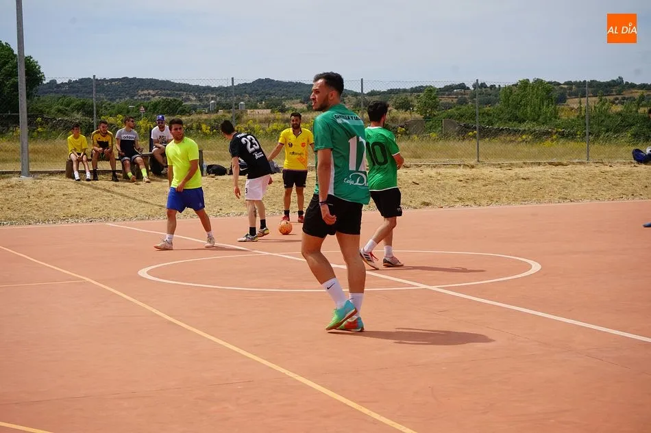 Foto 3 - El 24 horas de f&uacute;tbol sala de Fuenterroble afronta su recta final