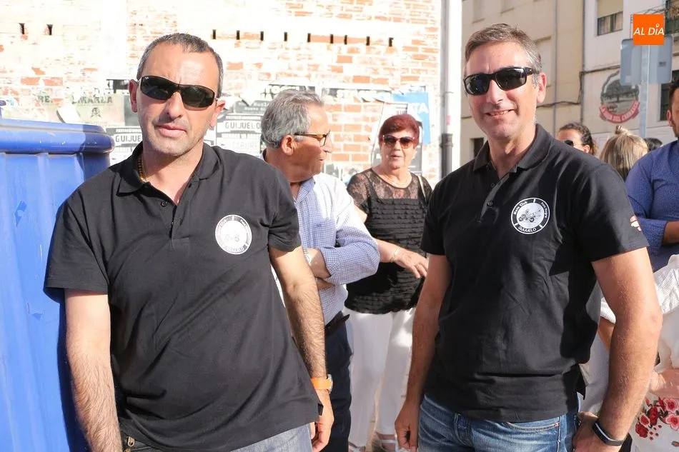 Foto 10 - Pl&aacute;cido P&eacute;rez pone en pie al Guijuelo motero