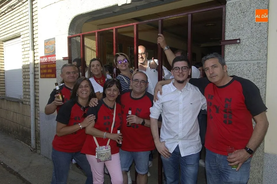 Foto 11 - Los novillos brindan un buen juego en su estancia en las calles de La Fuente  