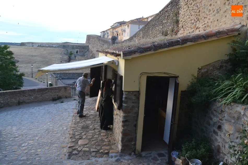 Foto 2 - El Parador da la bienvenida al verano con la m&uacute;sica de Cardoso  