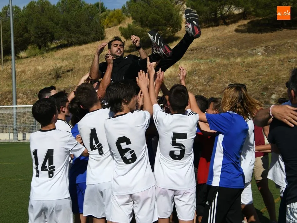 Fiesta de celebración del Salamanca UDS / Ramón Vicente