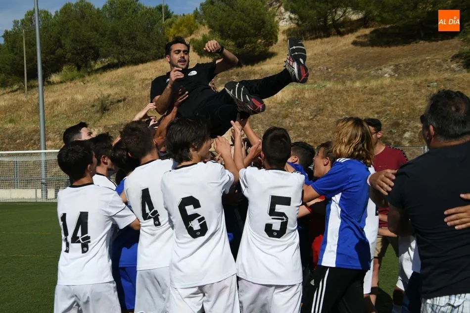 Foto 11 - El Salamanca UDS asciende a Regional Infantil&nbsp;