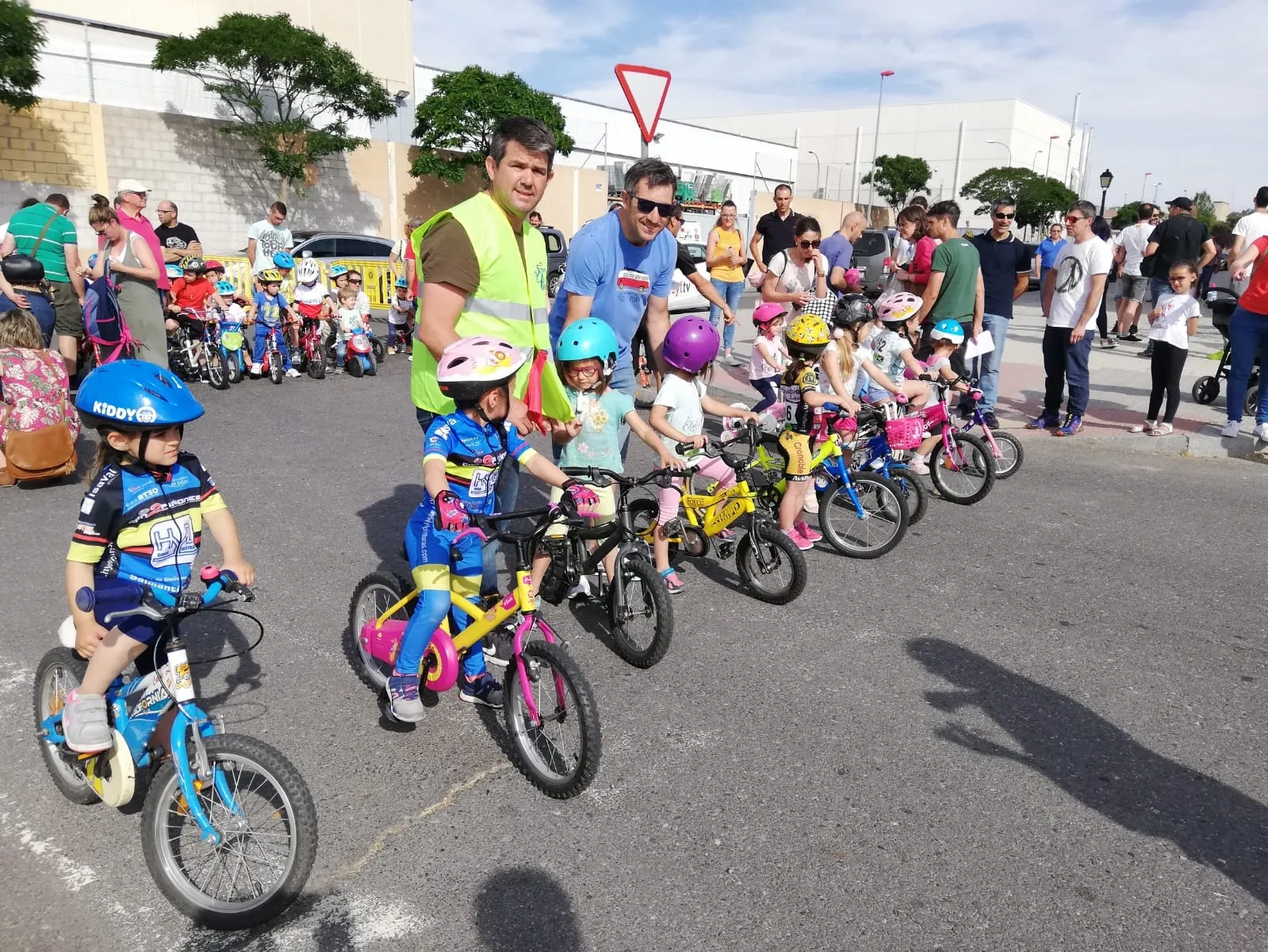 Foto 3 - La victoria de Salma Dom&iacute;nguez y cuatro podios m&aacute;s, el balance de la Escuela de Ciclismo...