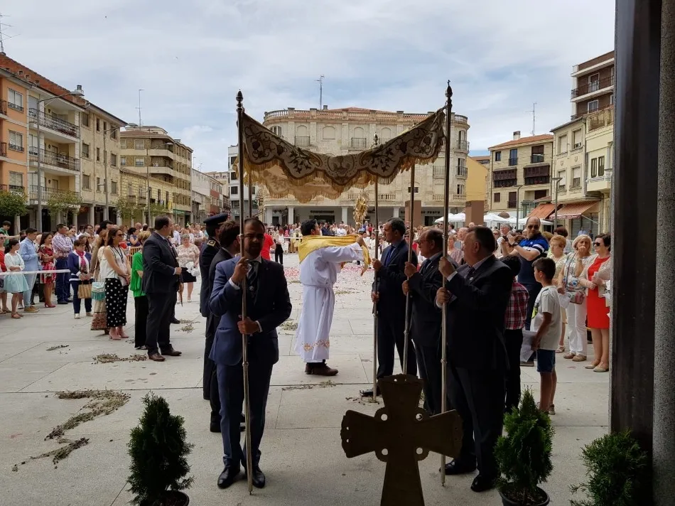Foto 10 - Guijuelo celebra con devoci&oacute;n el Corpus