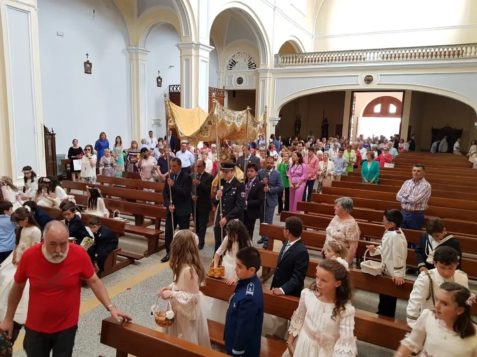 Foto 8 - Guijuelo celebra con devoci&oacute;n el Corpus