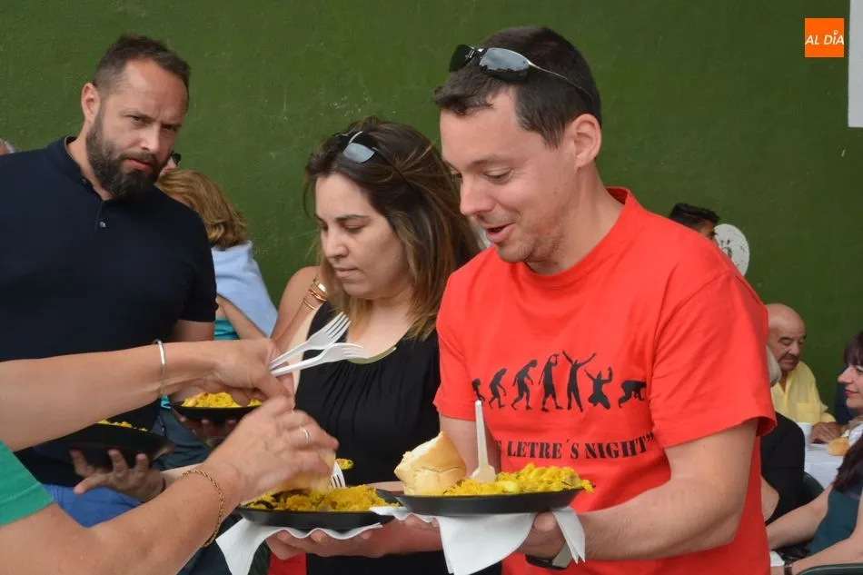 Foto 5 - Gran paella popular para todos los vecinos de Palacios del Arzobispo