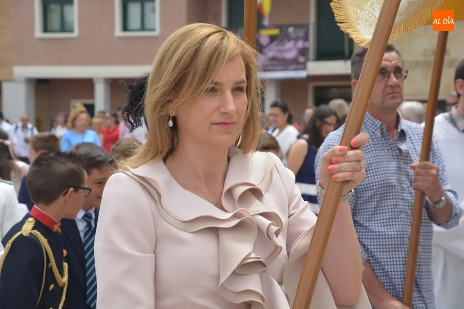 Foto 5 - Carbajosa celebra su tradicional misa del Corpus y la procesi&oacute;n por las Fiestas del Se&ntilde;or