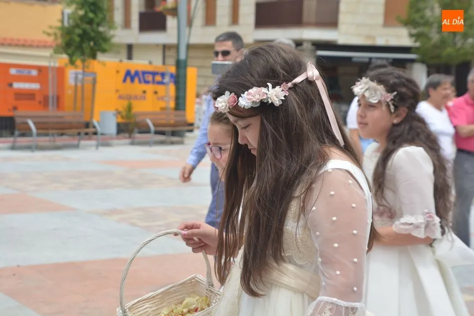 Foto 9 - Carbajosa celebra su tradicional misa del Corpus y la procesi&oacute;n por las Fiestas del Se&ntilde;or