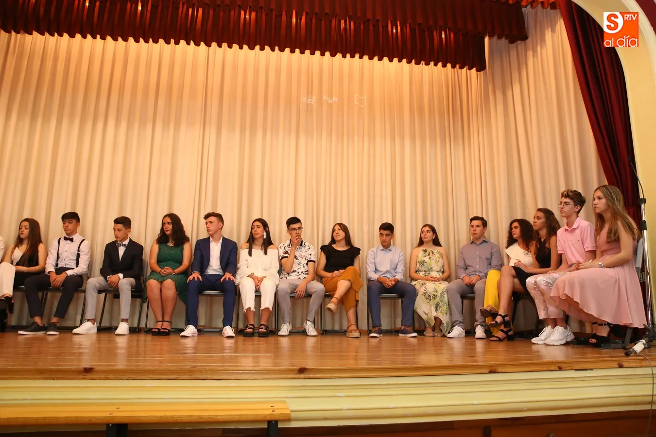 Foto 9 - Graduaci&oacute;n de los alumnos de 4&ordm; de ESO en el Colegio Santa Isabel