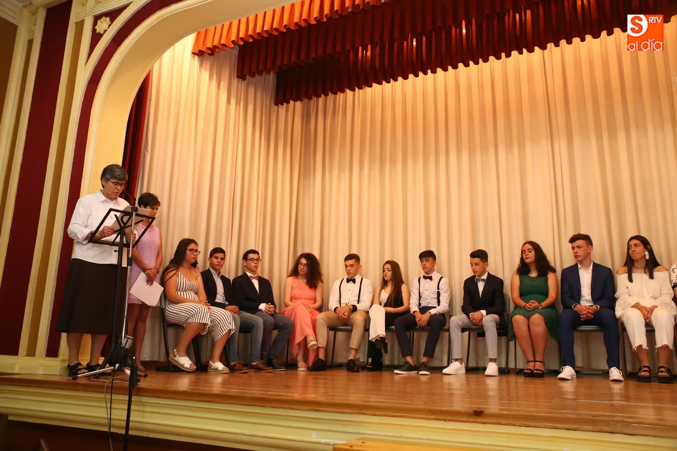 Foto 3 - Graduaci&oacute;n de los alumnos de 4&ordm; de ESO en el Colegio Santa Isabel