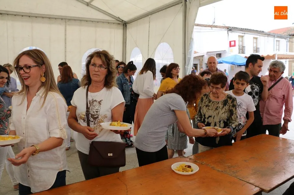 Foto 11 - En El Cubo de Don Sancho dicen adi&oacute;s al Corpus con una rica paella  