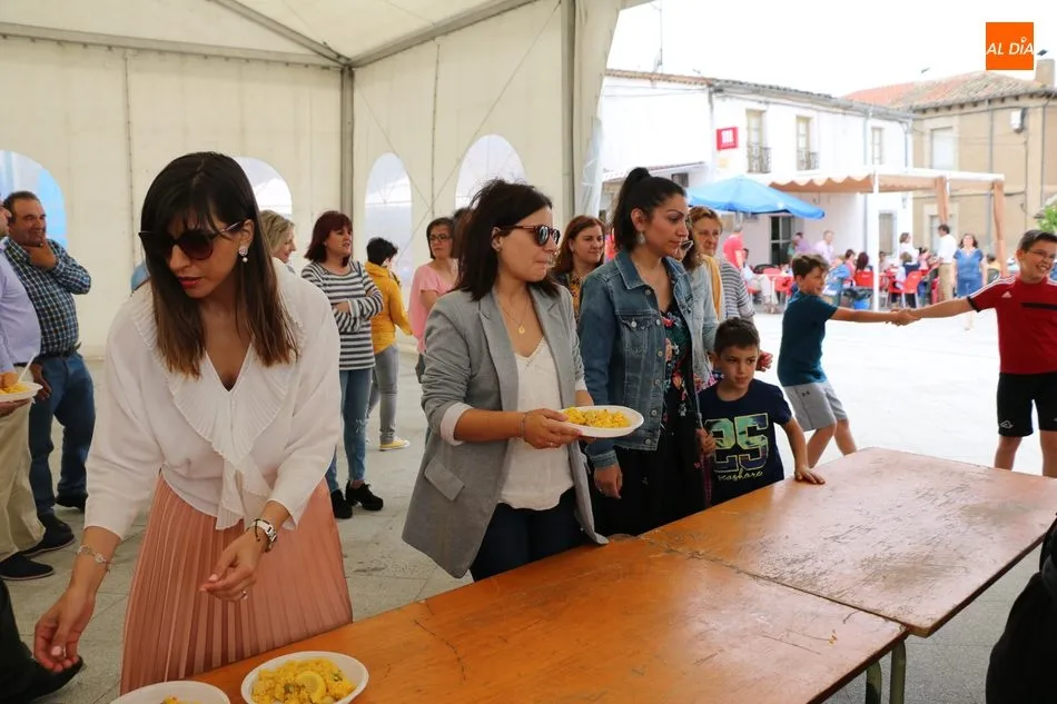 Foto 6 - En El Cubo de Don Sancho dicen adi&oacute;s al Corpus con una rica paella  
