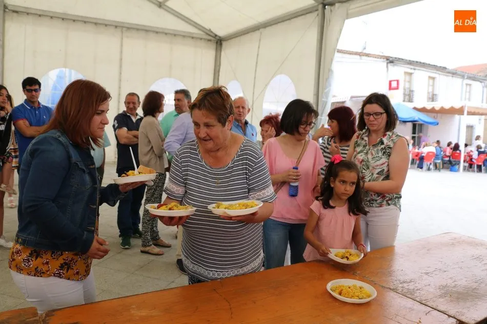 Foto 4 - En El Cubo de Don Sancho dicen adi&oacute;s al Corpus con una rica paella  