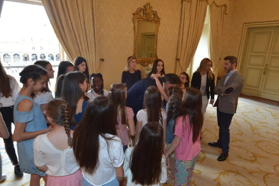 Foto 8 - El alcalde felicita a las gimnastas del Club R&iacute;tmica Salamanca por los &uacute;ltimos&nbsp;&eacute;xitos...