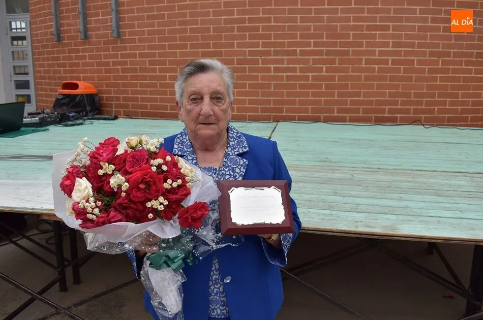 Foto 5 - Homenaje a los noventa a&ntilde;os de Josefa Escribano