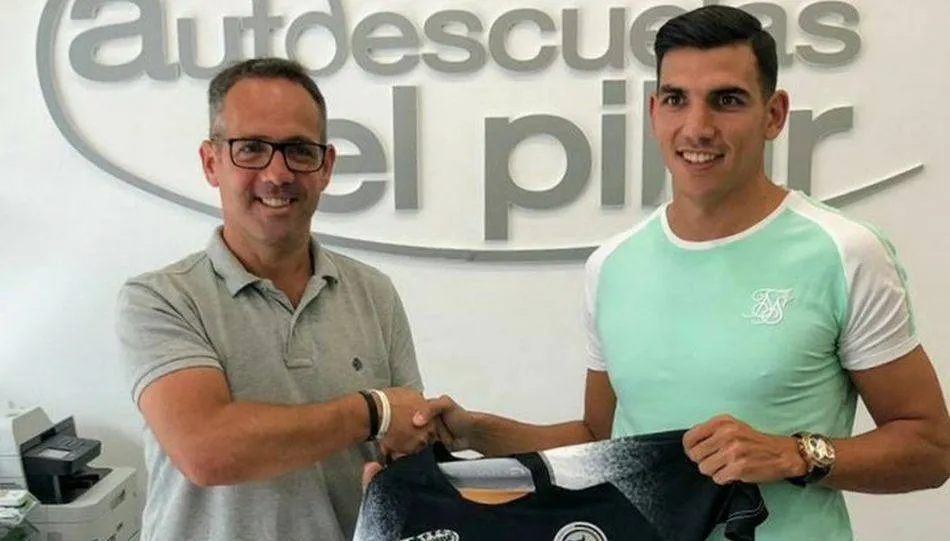 David Grande ha sido presentado como nuevo jugador de Unionistas de Salamanca. Foto: Unionistas CF