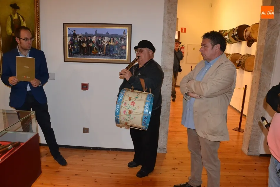 Foto 5 - El cuadro original que sirvi&oacute; para promocionar La Charrada 2019 se une a &lsquo;Tamboril por gaita&rsquo;  