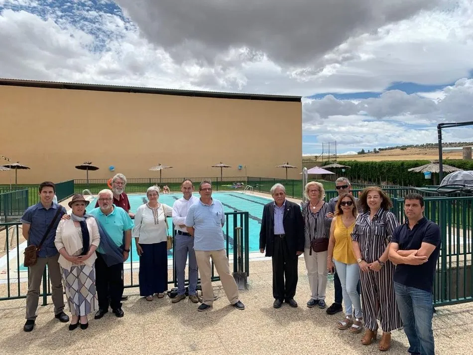 Foto 3 - Galinduste estrena la reforma de la piscina municipal