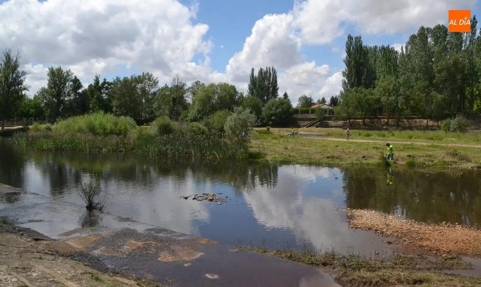 Foto 7 - La Pesquera se pone guapa para la llegada de la primera ola de calor del verano  