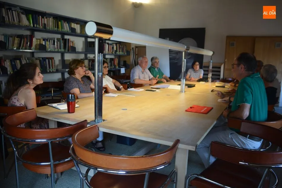 Foto 6 - La Asociaci&oacute;n de Amigos de Unamuno se re&uacute;ne en una nueva tertulia