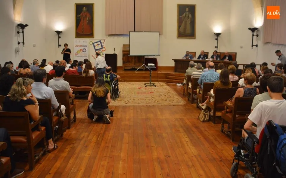 Foto 2 - &lsquo;UniverUSAL: La Universidad Inclusiva&rsquo; cierra el curso con la entrega de diplomas a los...