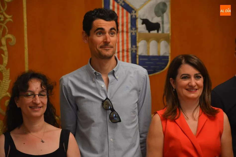 Foto 8 - Profesores salmantinos reciben en el Ayuntamiento los&nbsp;premios del V certamen &lsquo;#Compartoblog&rsquo;  