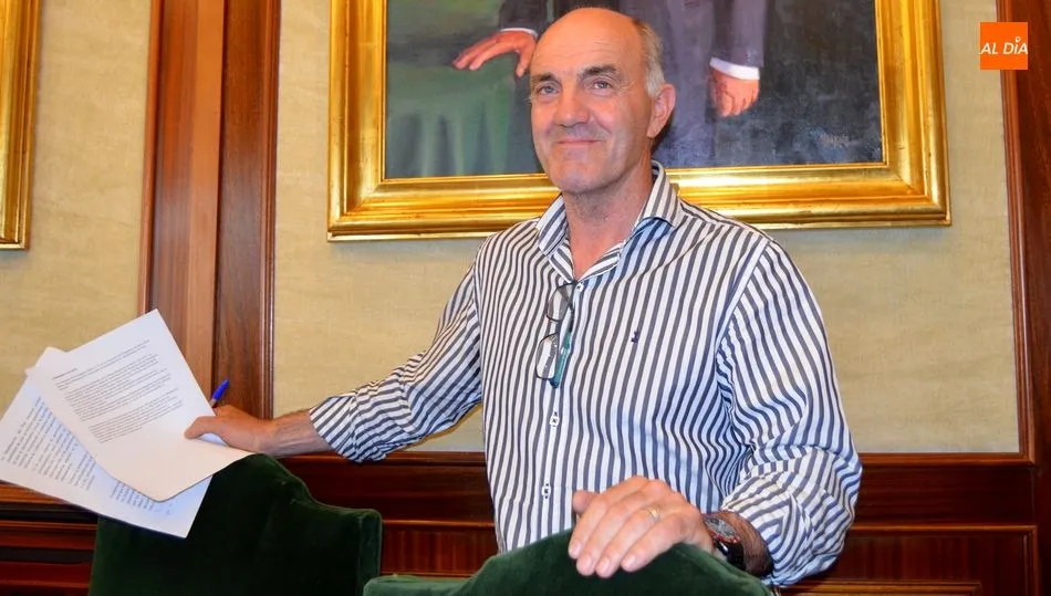 Alejandro Romero dimite como concejal en el Pleno Extraordinario