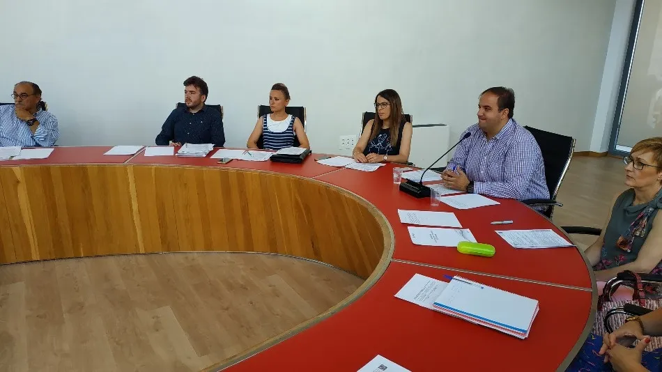 Foto 3 - El Consistorio comienza la legislatura con car&aacute;cter de continuidad