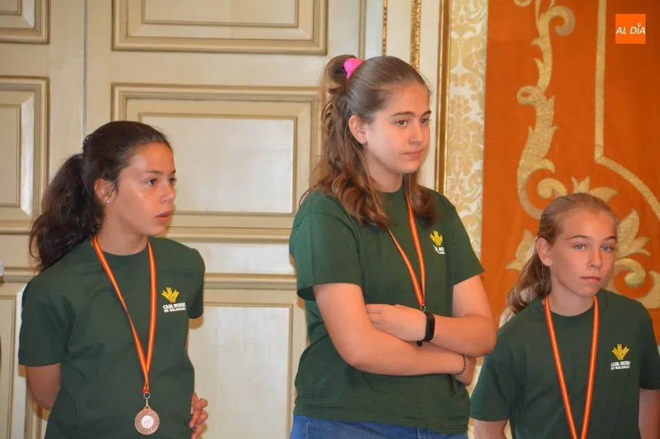 Foto 3 - El alcalde felicita a las selecciones masculina y femenina de baloncesto&nbsp;por sus medallas&nbsp;  