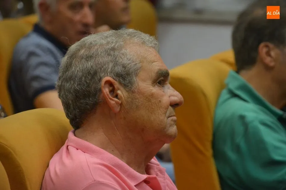 Foto 5 - &lsquo;La Capea de Paco Prado&rsquo;, charla coloquio en el Casino