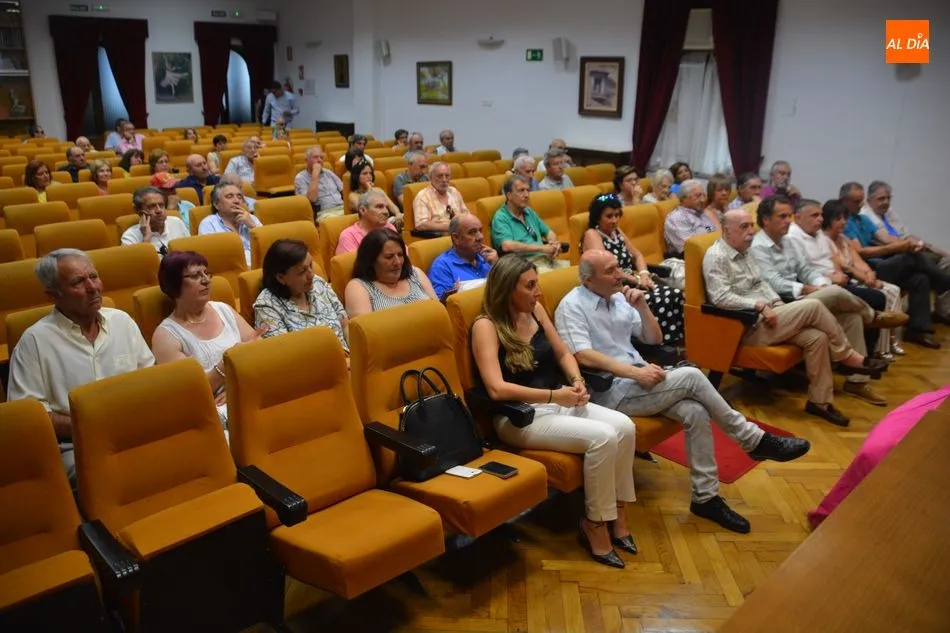 Foto 3 - &lsquo;La Capea de Paco Prado&rsquo;, charla coloquio en el Casino