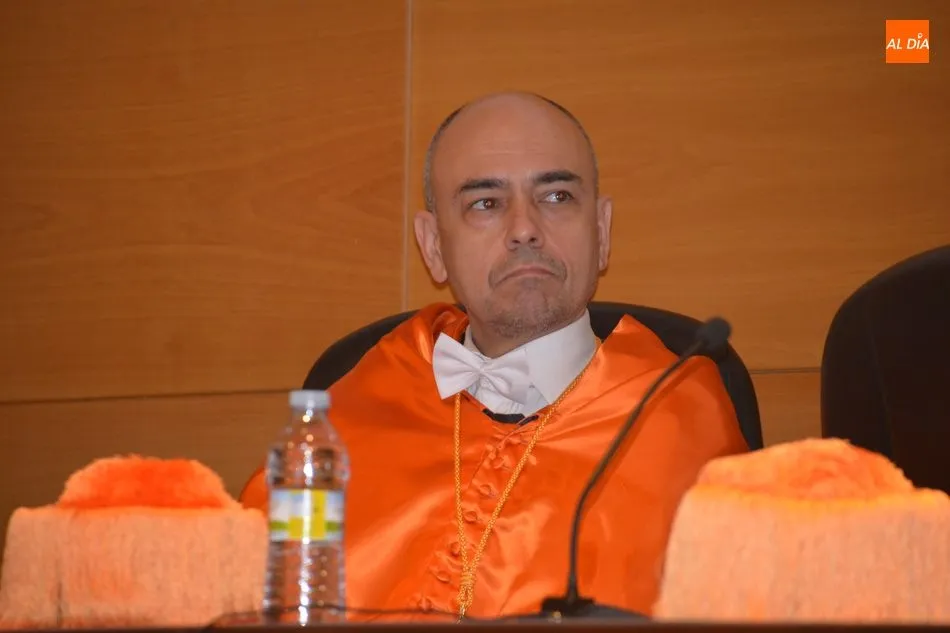Foto 9 - 114 alumnos se graduan en el IME Business School