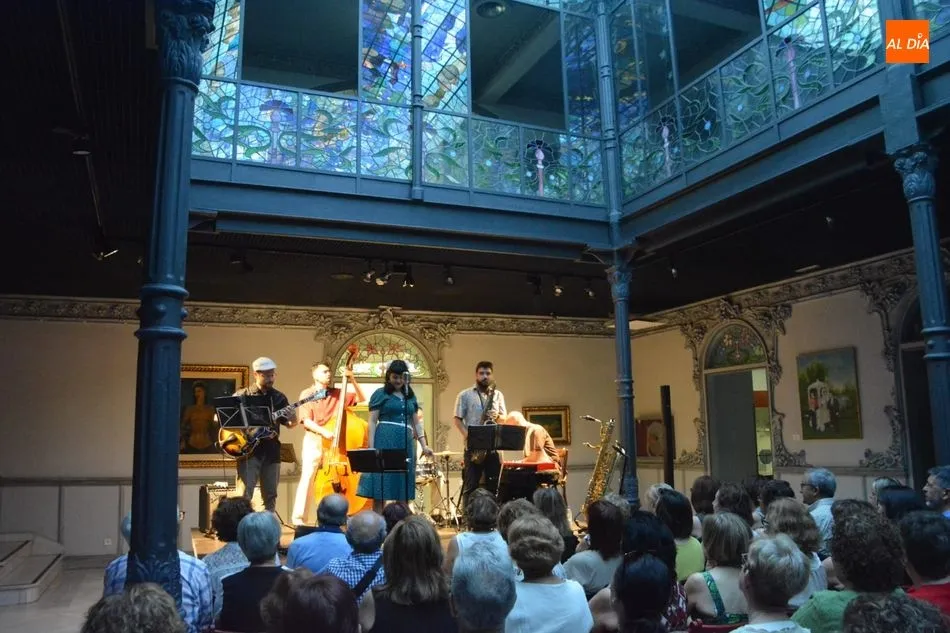 Un momento del concierto / Lydia González